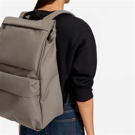 everlane backpacks for women.